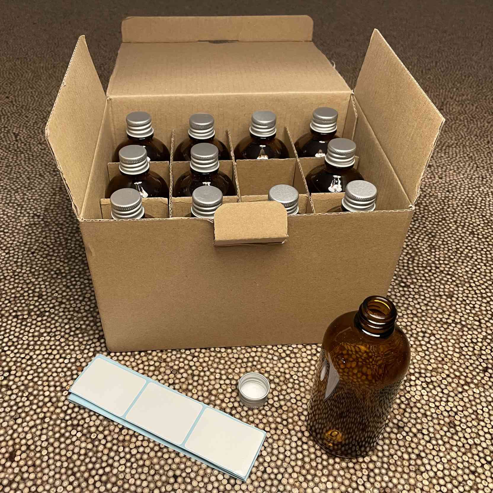 12 flacons verre opaque 10cl et capsule alu PP18 avec étiquettes