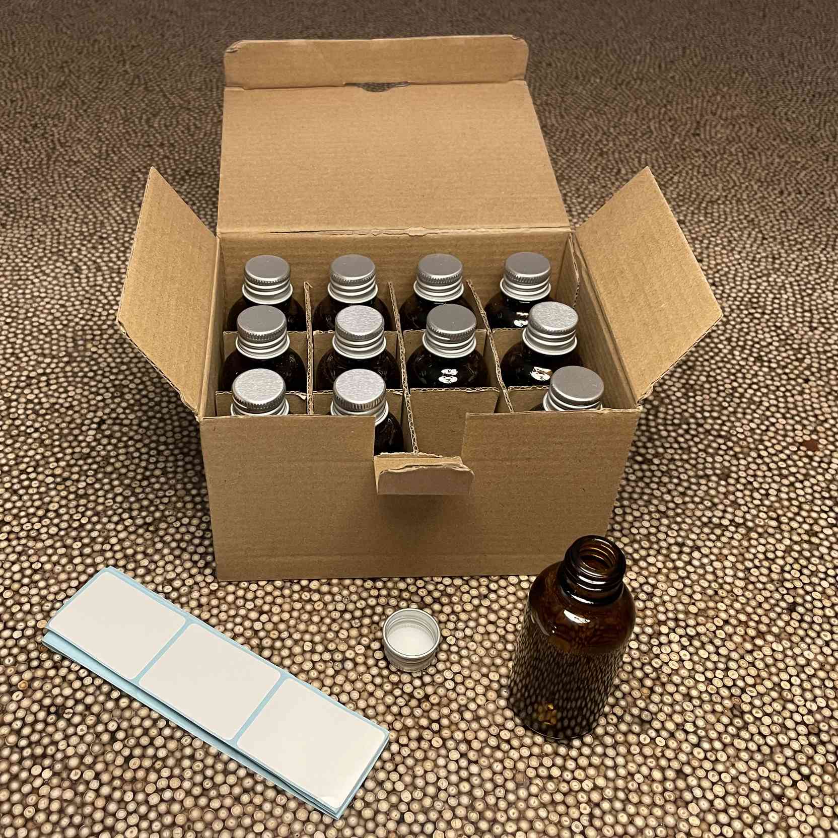 12 flacons verre opaque 3cl et capsule alu PP18 avec étiquettes