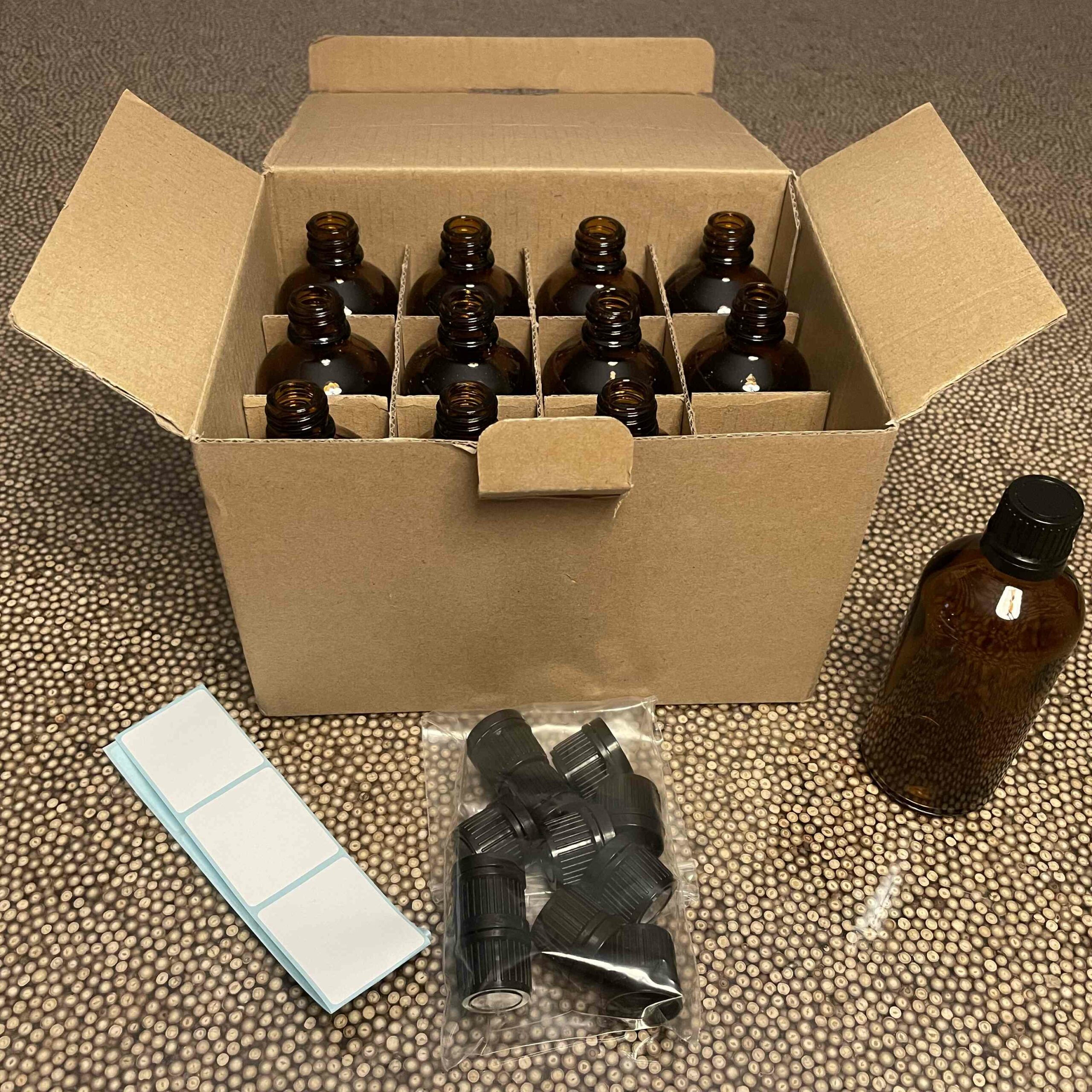 12 flacons verre opaque 10cl et capsule plastique PP18 avec étiquettes